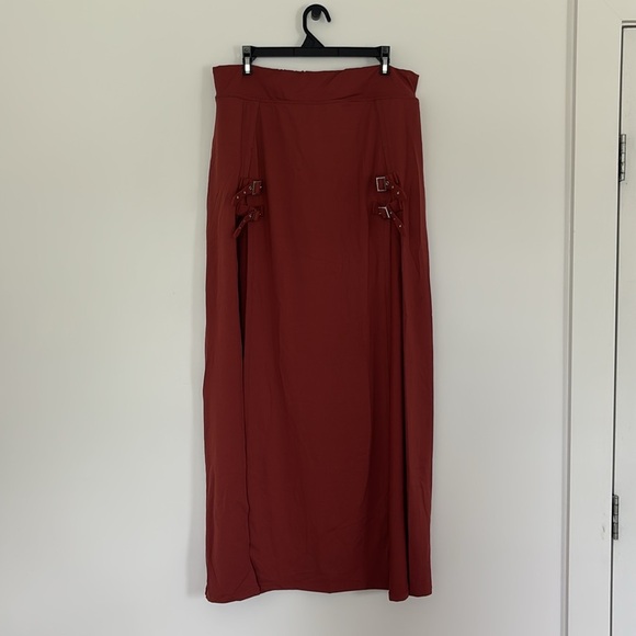 HALARA Burgundy Brown Red Orange Maxi Skirt Buckles built in biker shorts Casual - Picture 6 of 10